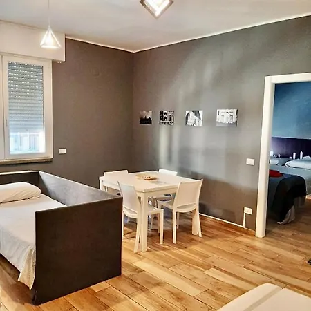 In Centro Storico - Via Mascarella - Universita