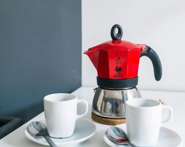 In Centro Storico - Via Mascarella - Universita *