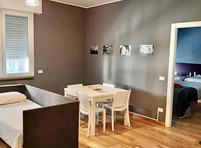 In Centro Storico - Via Mascarella - Universita