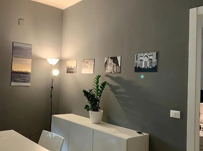 In Centro Storico - Via Mascarella - Universita *