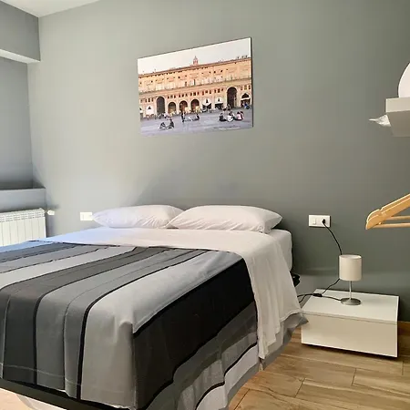 In Centro Storico - Via Mascarella - Bologna