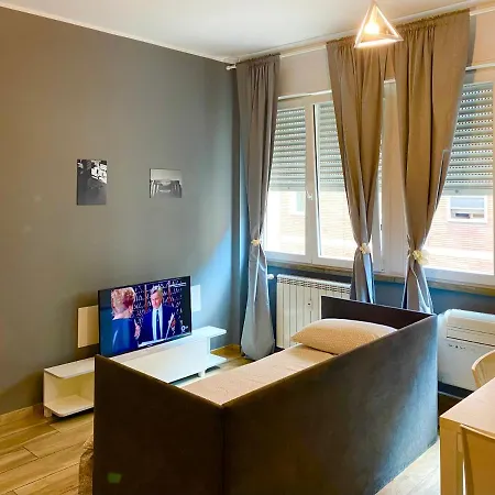 In Centro Storico - Via Mascarella - *